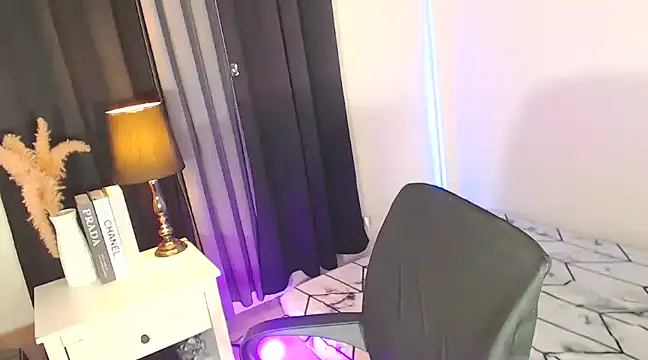 MajesticKitana online show from 01.08.25