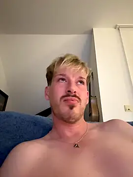 Snapshot of creampieboytim chatting on 10.08.25 creampieboytim online show from 10.08.25