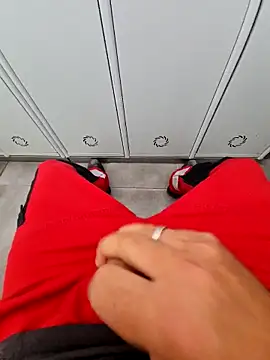 Snapshot of 987654Alf chatting on 10.08.25 987654Alf online show from 10.08.25