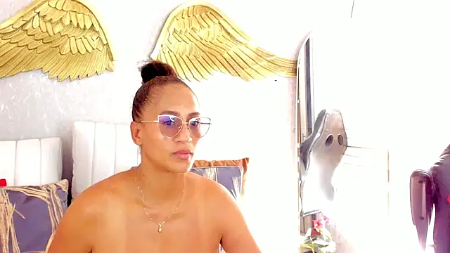 EmmaFerrary online show from 02.17.26