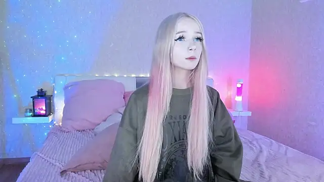 Misty Shadow online show from 01.30.25