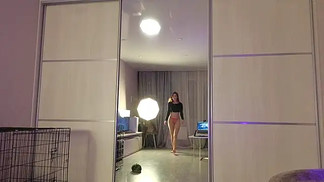 LovelyKatea online show from 11.25.25