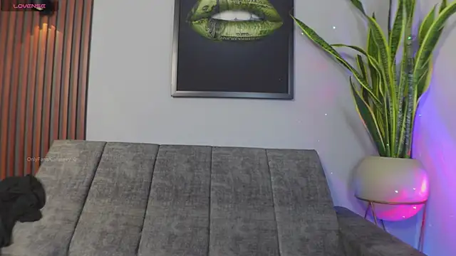 Snapshot of Catalina-sexy chatting on 02.17.25 Catalina-sexy online show from 02.17.25