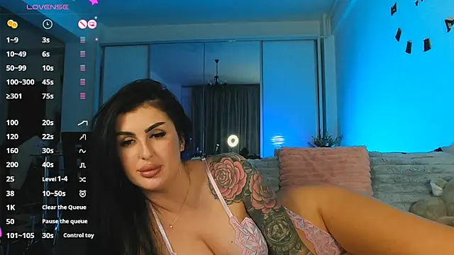 MichelleSwanX online show from 10.27.25