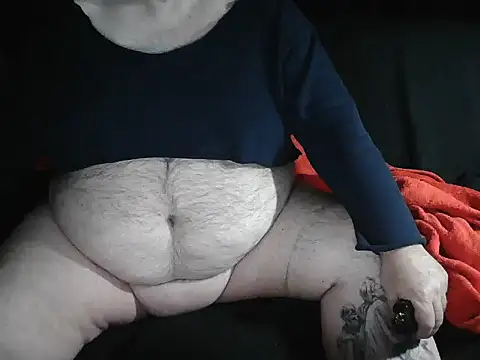 Snapshot of onkelgrau65 chatting on 03.14.25 onkelgrau65 online show from 03.14.25