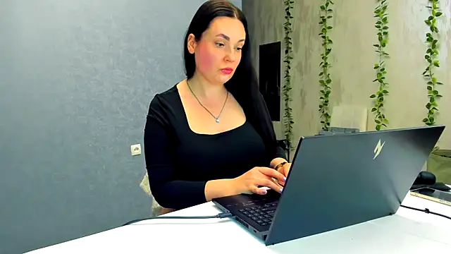 WorshipLilit online show from 04.04.26