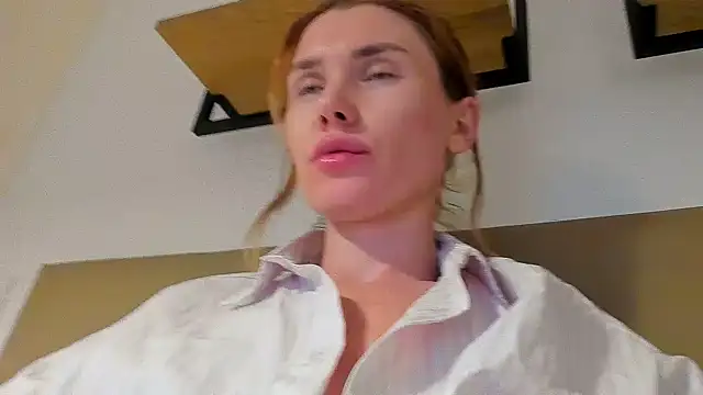 Snapshot of Cameron_diazz chatting on 10.17.25 Cameron diazz online show from 10.17.25