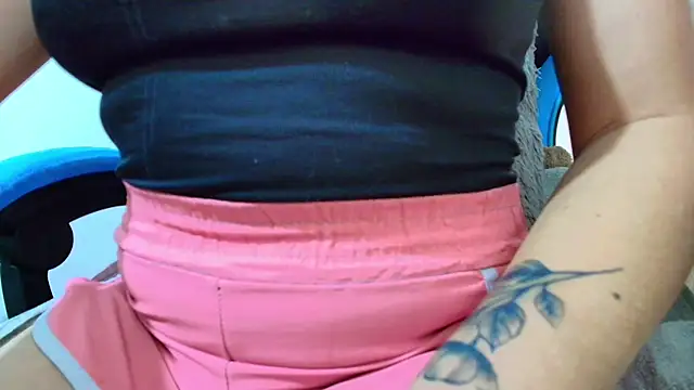 Snapshot of klylls_squirt_ chatting on 02.16.26 klylls squirt online show from 02.16.26