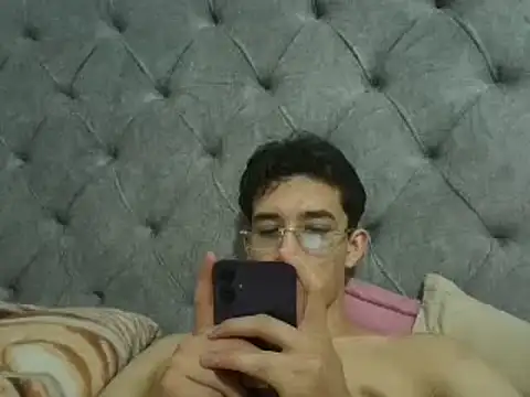 Snapshot of tiben11 chatting on 11.11.25 tiben11 online show from 11.11.25