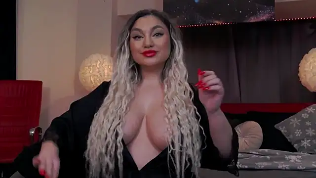 Larissa K online show from 01.31.25