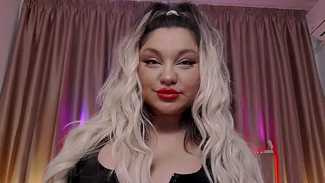 Larissa K online show from 10.24.25