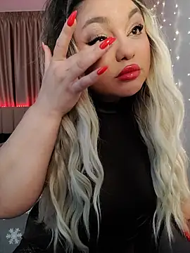 Larissa K online show from 12.04.25