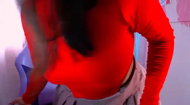 Snapshot of LATINGODDESS_X chatting on 02.11.25 LATINGODDESS X online show from 02.11.25