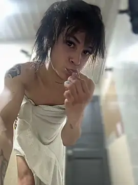 Snapshot of stormytt_ chatting on 10.05.25 stormytt online show from 10.05.25