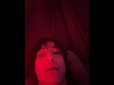 Snapshot of stormytt_ chatting on 11.17.25 stormytt online show from 11.17.25