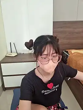 Snapshot of HinaLovely chatting on 01.09.25 HinaLovely online show from 01.09.25