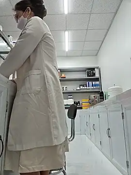 Snapshot of HinaLovely chatting on 02.23.26 HinaLovely online show from 02.23.26