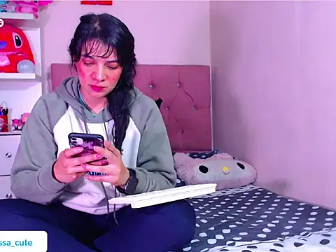 Vannessa  Shy online show from 11.25.25