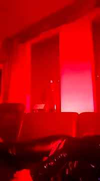 Crystalbitchx online show from 12.14.24