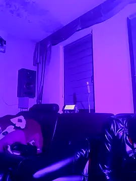 Crystalbitchx online show from 12.21.24