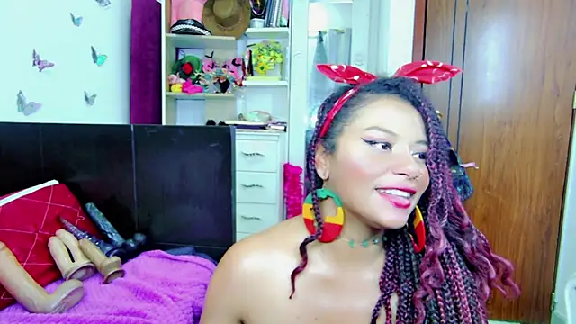 Snapshot of Naasha_ chatting on 02.16.25 Naasha online show from 02.16.25