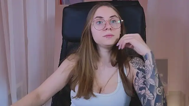  AnnaStark  online show from 01.04.25