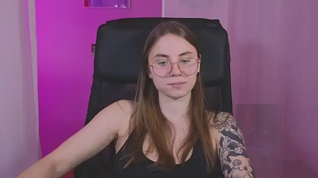  AnnaStark  online show from 01.18.25