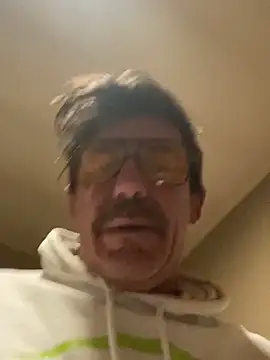 Snapshot of maxximere chatting on 02.12.26 maxximere online show from 02.12.26