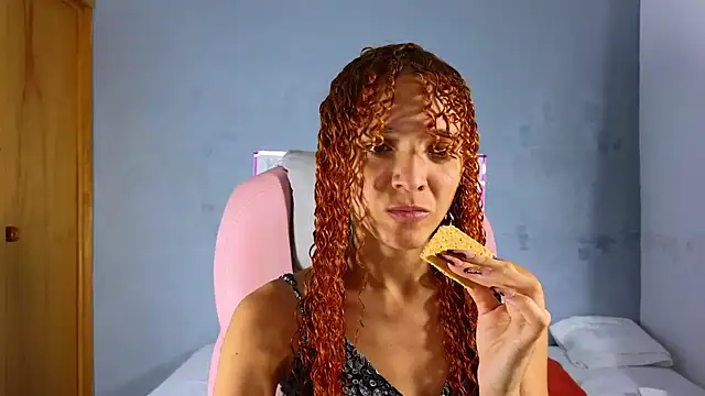 SexyLeilaa online show from 02.12.25