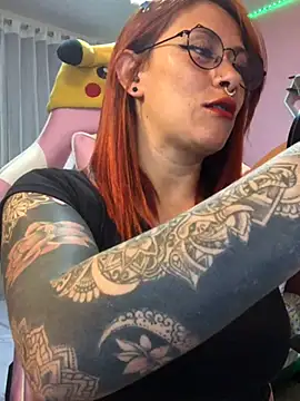 Luna Paris  online show from 01.02.25