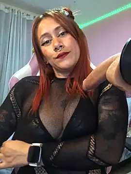 Luna Paris  online show from 01.03.25