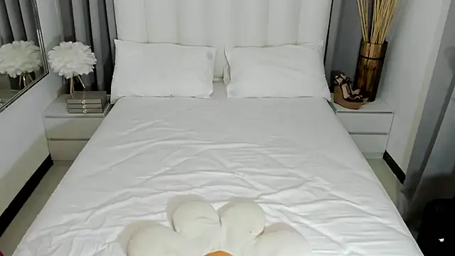 LustfulMonica online show from 05.14.26
