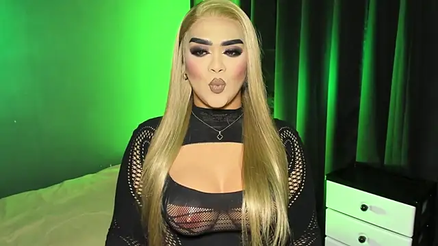 Snapshot of VictoriaEliz chatting on 02.09.26 VictoriaEliz online show from 02.09.26