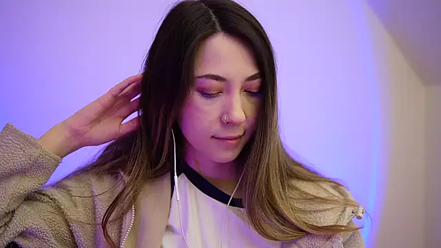 chibi moon  online show from 03.21.25