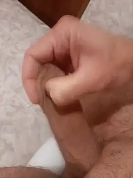 Snapshot of Alex_7422 chatting on 10.20.25 Alex 7422 online show from 10.20.25