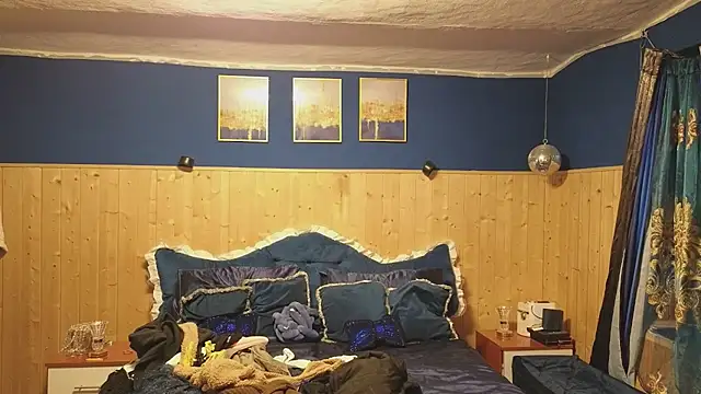 VanessaDoyle online show from 03.14.25