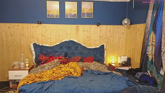 VanessaDoyle online show from 03.22.25