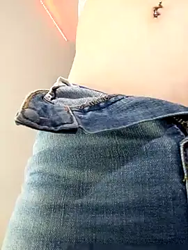 Amira Milker online show from 01.31.25