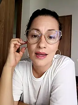 Snapshot of Verito_hot chatting on 01.28.25 Verito hot online show from 01.28.25