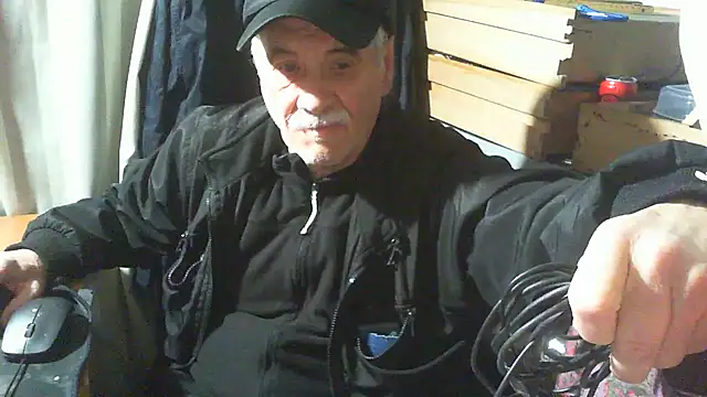 nonnomaturobisex online show from 11.14.25