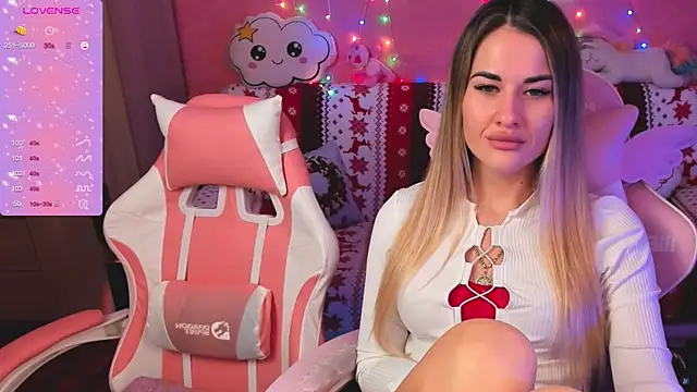 Snapshot of ivannatompsonnn chatting on 02.08.25 ivannatompsonnn online show from 02.08.25