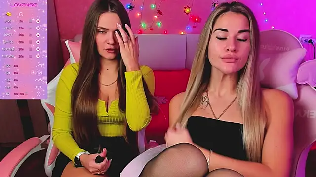 Snapshot of ivannatompsonnn chatting on 10.27.25 ivannatompsonnn online show from 10.27.25