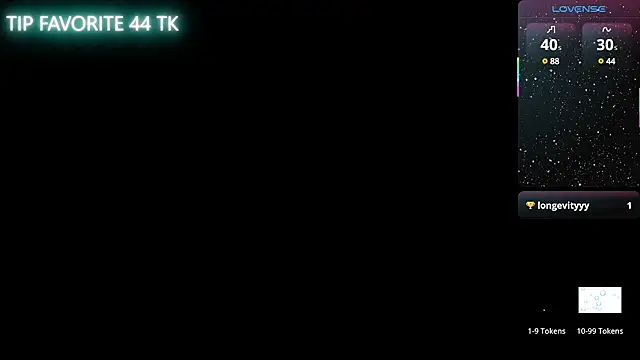 Snapshot of cloe_25 chatting on 03.06.25 cloe 25 online show from 03.06.25