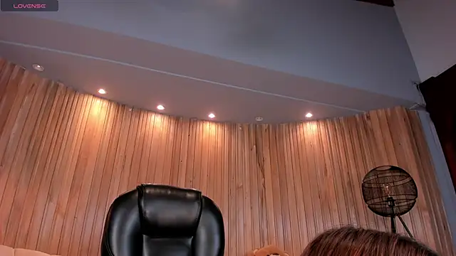 Snapshot of LexieWayne chatting on 02.01.25 LexieWayne online show from 02.01.25