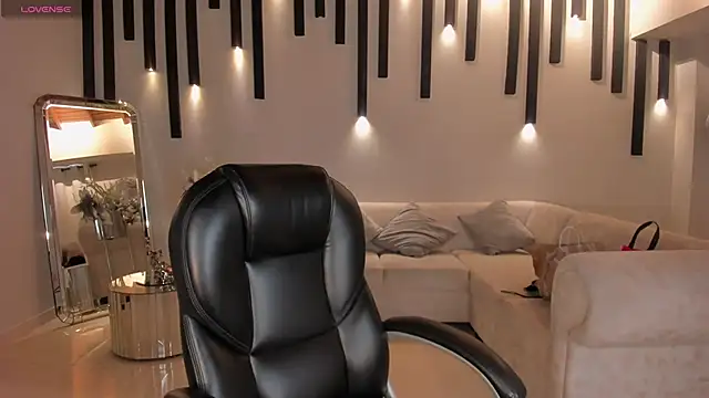 Snapshot of LexieWayne chatting on 03.13.25 LexieWayne online show from 03.13.25