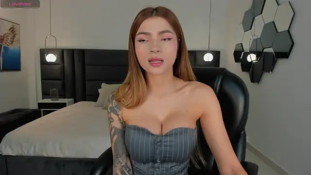 Snapshot of LexieWayne chatting on 03.15.25 LexieWayne online show from 03.15.25