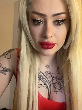 Snapshot of JennaLinn chatting on 01.22.25 JennaLinn online show from 01.22.25