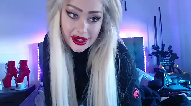 Snapshot of JennaLinn chatting on 02.24.25 JennaLinn online show from 02.24.25