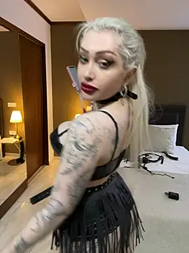 Snapshot of JennaLinn chatting on 03.09.25 JennaLinn online show from 03.09.25