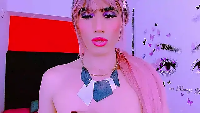 Snapshot of priscilahotker chatting on 02.02.25 priscilahotker online show from 02.02.25